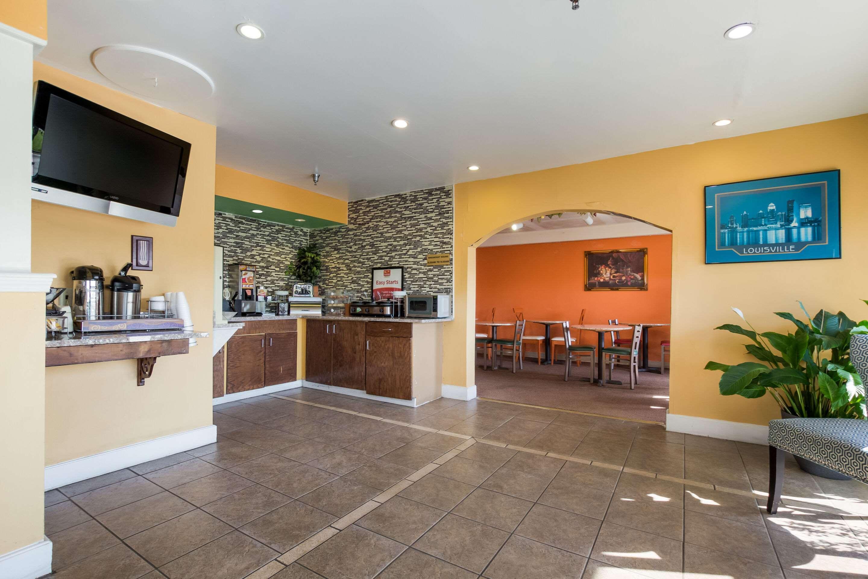 Econo Lodge Inn & Suites I-65 Brooks Εξωτερικό φωτογραφία